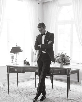 A cover of "Extra wedding" cluster. The owner is julienturner. The cluster consists of 14 elements.