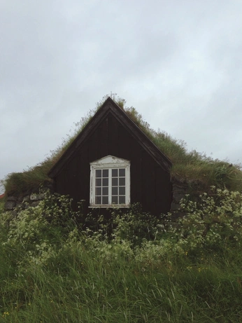 A cover of "hut" cluster. The owner is jugg21. The cluster consists of 14 elements.