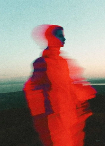 A cover of "Digital distorition" cluster. The owner is sophiehospes. The cluster consists of 8 elements.