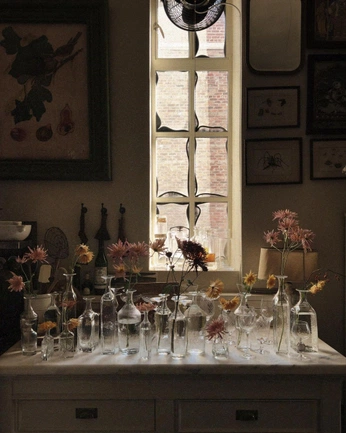 A cover of "Tableware" cluster. The owner is thearkstudio. The cluster consists of 4 elements.