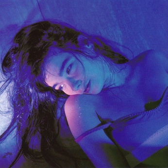 A cover of "colors" cluster. The owner is spatiotemporal. The cluster consists of 4 elements.