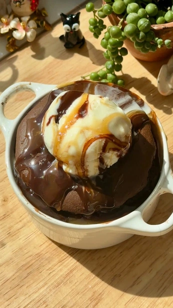 A cover of "Cook" cluster. The owner is jaiio.oi. The cluster consists of 9 elements.