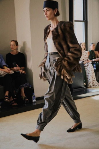 A cover of "Altuzarra SS26" cluster. The owner is echogrid. The cluster consists of 41 elements.