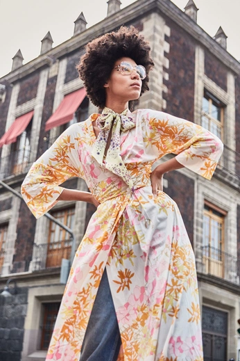 A cover of "Editorial Photography" cluster. The owner is imsober. The cluster consists of 31 elements.