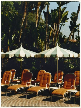 A cover of "1970s Beverly Hills" cluster. The owner is zsmesar. The cluster consists of 35 elements.