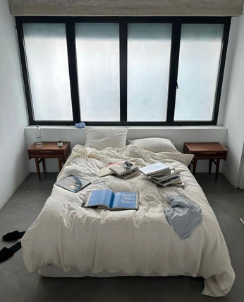 A cover of "Space" cluster. The owner is creationf. The cluster consists of 18 elements.