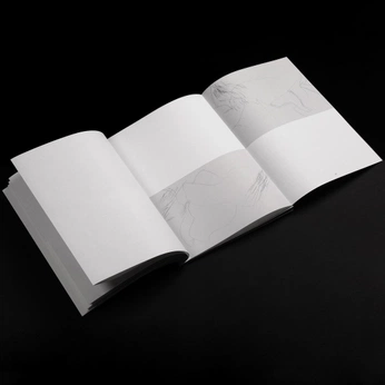 A cover of "書籍裝幀" cluster. The owner is xiaoqing. The cluster consists of 5 elements.