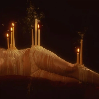 A cover of "• women beauty •" cluster. The owner is orfae. The cluster consists of 12 elements.