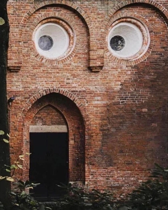 A cover of "Anthropomorphic" cluster. The owner is detterdesign. The cluster consists of 5 elements.