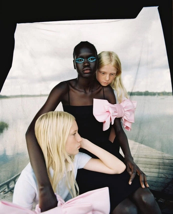 A cover of "photo" cluster. The owner is cindyadames. The cluster consists of 19 elements.