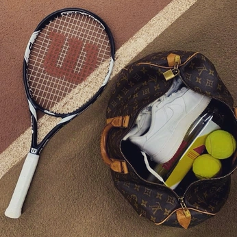 A cover of "LV" cluster. The owner is celinese. The cluster consists of 11 elements.