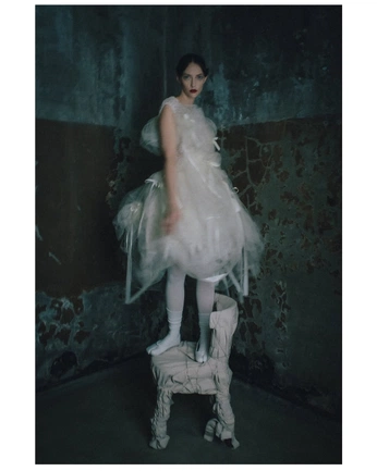 A cover of "A Fashion Story: Church" cluster. The owner is supersuave50. The cluster consists of 7 elements.