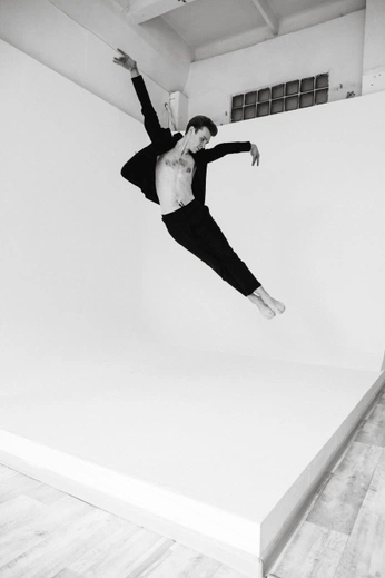 A cover of "Fly" cluster. The owner is pmkcreative. The cluster consists of 1 element.