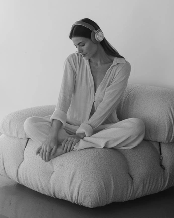 A cover of "| KIT AND ACE LOUNGE |" cluster. The owner is meghan.inspired. The cluster consists of 46 elements.