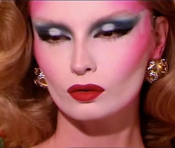 A cover of "Drag" cluster. The owner is pel1y0. The cluster consists of 9 elements.