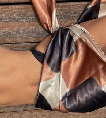 A cover of "Black milk" cluster. The owner is sleepygirl. The cluster consists of 31 elements.