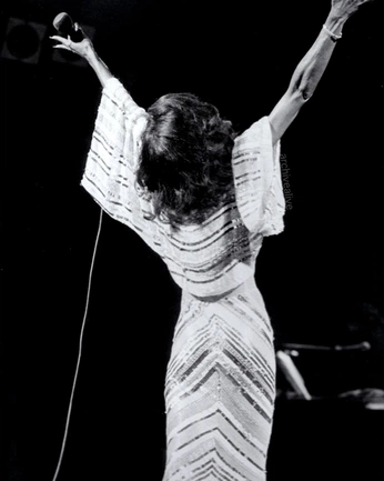 A cover of "Music" cluster. The owner is leydmiranda. The cluster consists of 1 element.