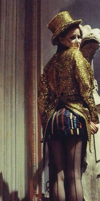 A cover of "Nell" cluster. The owner is woodlandfann. The cluster consists of 24 elements.