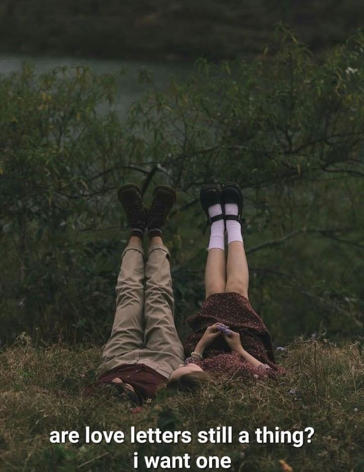 An image added by diellza on Sep 27, 2022. May present: flash photography, thigh, trunk, plant, grass.