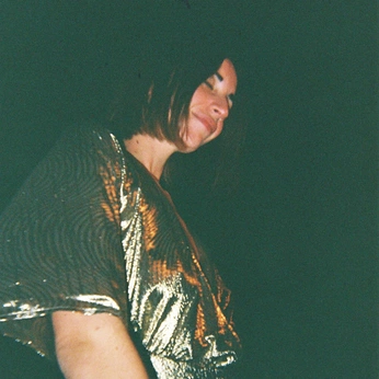 A cover of "Shine bright" cluster. The owner is thehelloworld. The cluster description is "Follow author and writter Ségolène Moncel on her night wandering". The cluster consists of 17 elements.