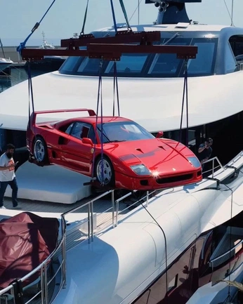 A cover of "Ferrari" cluster. The owner is ebuttl. The cluster consists of 1 element.