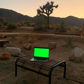 A cover of "Online Studio" cluster. The owner is resetstudio. The cluster consists of 5 elements.