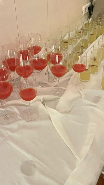 A cover of "gallery" cluster. The owner is pinkcosmo. The cluster consists of 7 elements.