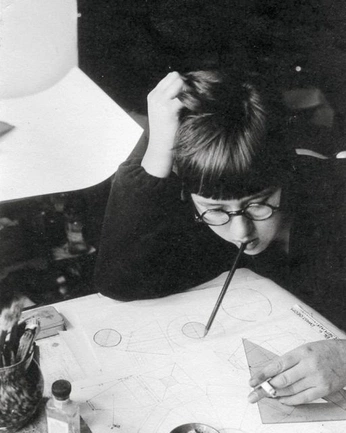 A cover of "Bauhaus" cluster. The owner is amgelikaaa. The cluster consists of 1 element.