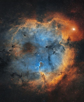 A cover of "Cosmos -NABA PROYECT" cluster. The owner is hannah.alex4nder. The cluster consists of 6 elements.