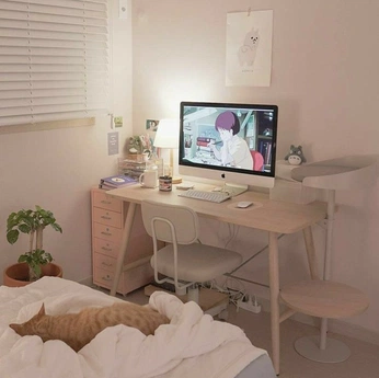 A cover of "desk setup" cluster. The owner is byjessicaelena. The cluster consists of 964 elements.