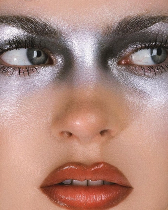 A cover of "𝔭𝔞𝔦𝔫𝔱𝔢𝔡" cluster. The owner is zosiaa. The cluster consists of 59 elements.