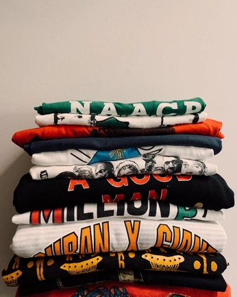 A cover of "Lavish lifestyle" cluster. The owner is jtgr.aphics. The cluster consists of 7 elements.