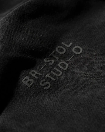 A cover of "Clothing brand" cluster. The owner is pbern. The cluster consists of 2 elements.