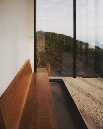 A cover of "See Peace" cluster. The owner is helenngoc. The cluster consists of 14 elements.