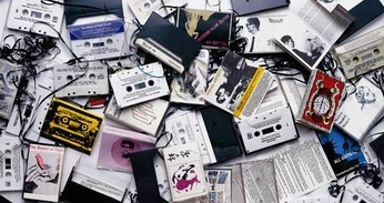 A cover of "Nido" cluster. The owner is maru.t. The cluster consists of 19 elements.