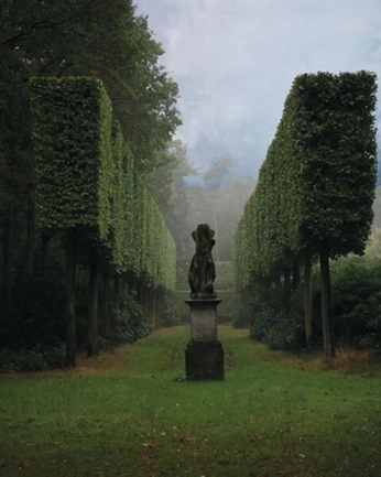 A cover of "Symmetry" cluster. The owner is bongbong2273. The cluster consists of 4 elements.