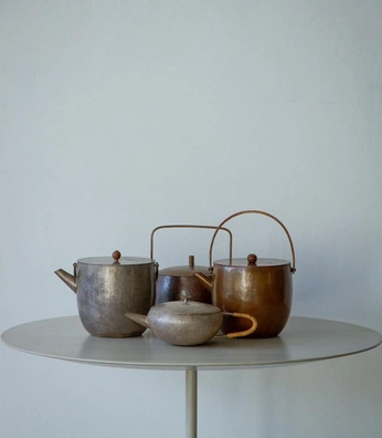 A cover of "Latoaria" cluster. The owner is zenines. The cluster consists of 16 elements.