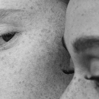 A cover of "Women’s Power" cluster. The owner is hanael. The cluster description is "Strength in subtlety.". The cluster consists of 9 elements.