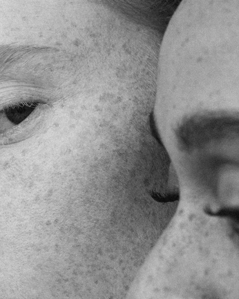 A cover of "b&w" cluster. The owner is solsev. The cluster consists of 1 element.