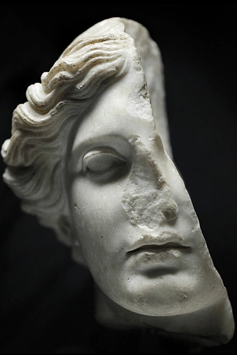 A cover of "Charlotte" cluster. The owner is charlottemary. The cluster consists of 103 elements.