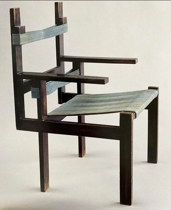 A cover of "interesting" cluster. The owner is designik.a. The cluster consists of 3 elements.