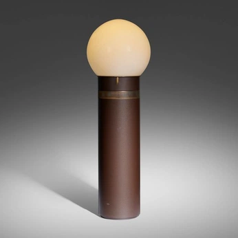 A cover of "Maybach" cluster. The owner is s0105j. The cluster consists of 1 element.