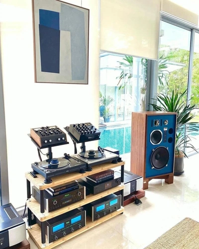 An Instagram carousel post added by zeketorres on Jan 16, 2024. The author is @hificine.