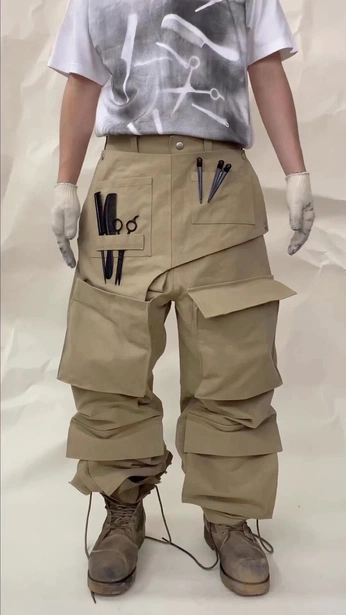 A cover of "Pockets" cluster. The owner is marilym. The cluster consists of 2 elements.