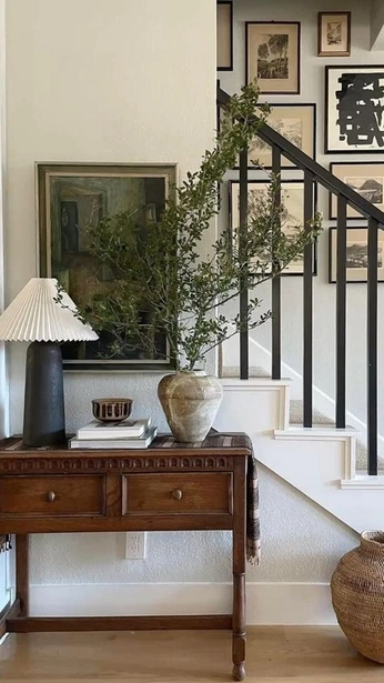 A cover of "Entry" cluster. The owner is crhii. The cluster consists of 1 element.