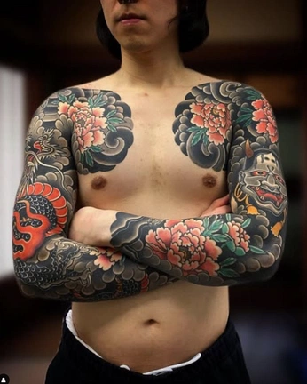 A cover of "my tatt" cluster. The owner is zuko.raw. The cluster consists of 17 elements.