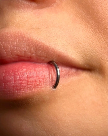 A cover of "ETS - pierc" cluster. The owner is nioryss. The cluster consists of 1 element.