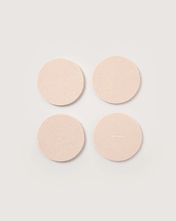 A cover of "House Wishlist" cluster. The owner is connelly. The cluster consists of 4 elements.