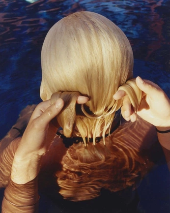 A cover of "Photography" cluster. The owner is gabrielleadam. The cluster consists of 23 elements.