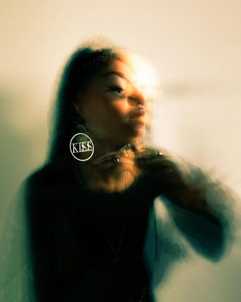 A cover of "FEELING" cluster. The owner is m.ads. The cluster consists of 17 elements.